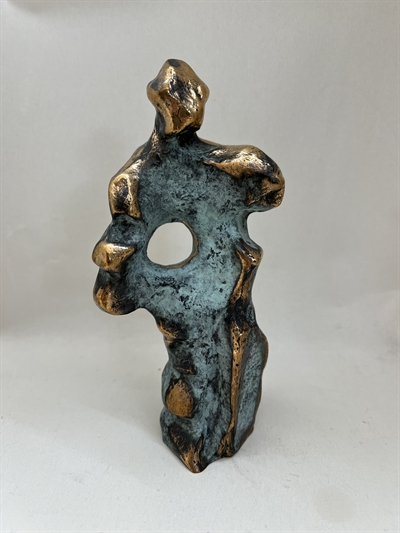 Bronzefigur "Kast blot dine sten" 